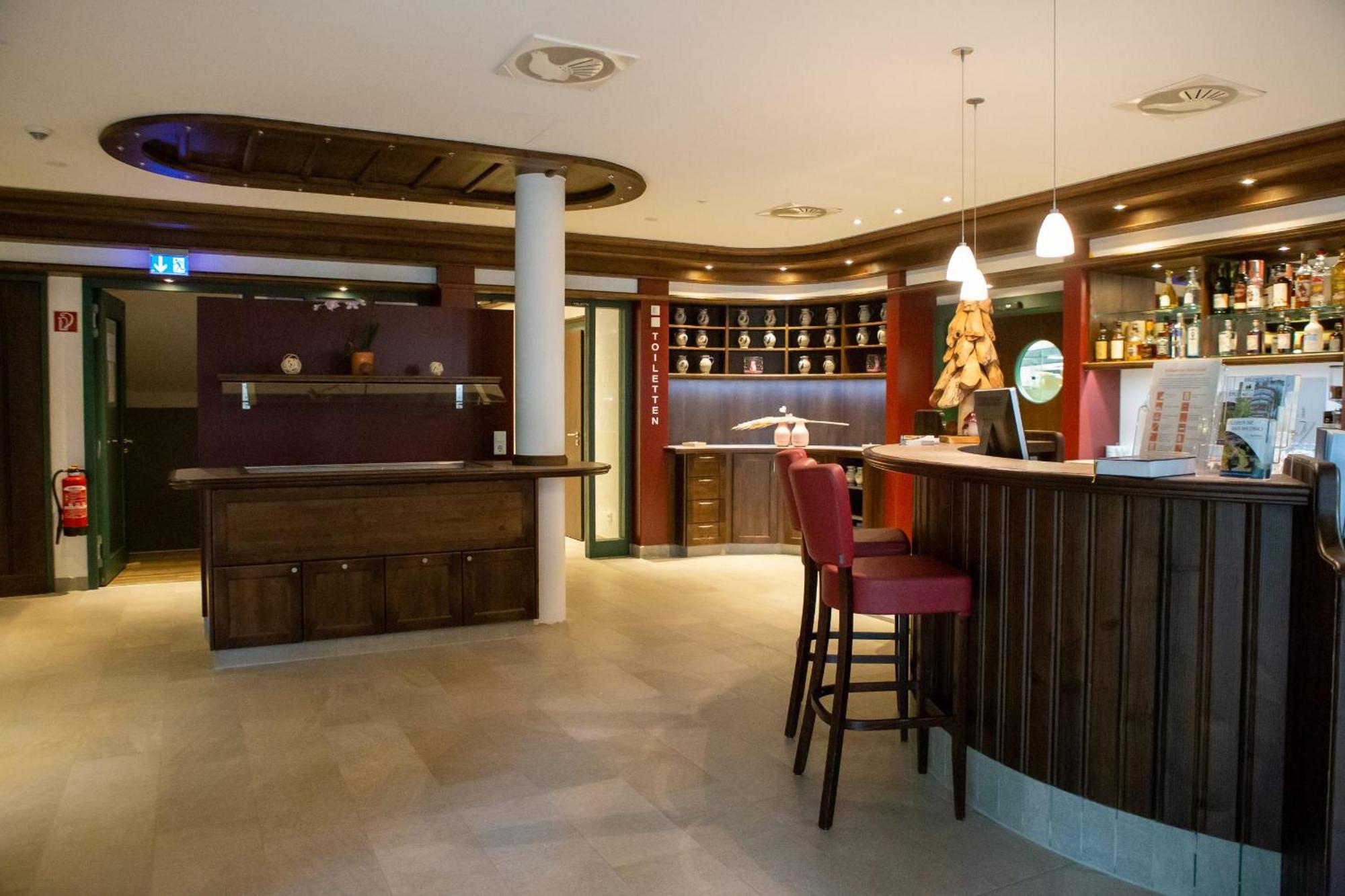 Hotel Restaurant Auerhahn Bad Wildbad Exterior foto